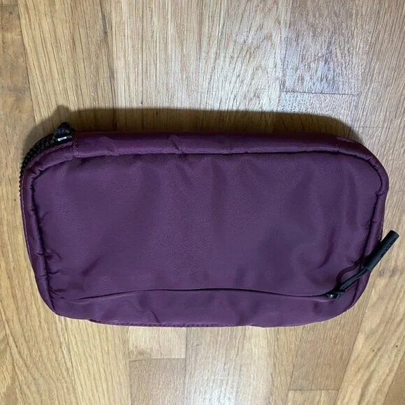 INCASE Accessory Organizer -BURGUNDY - Picture 6 of 8